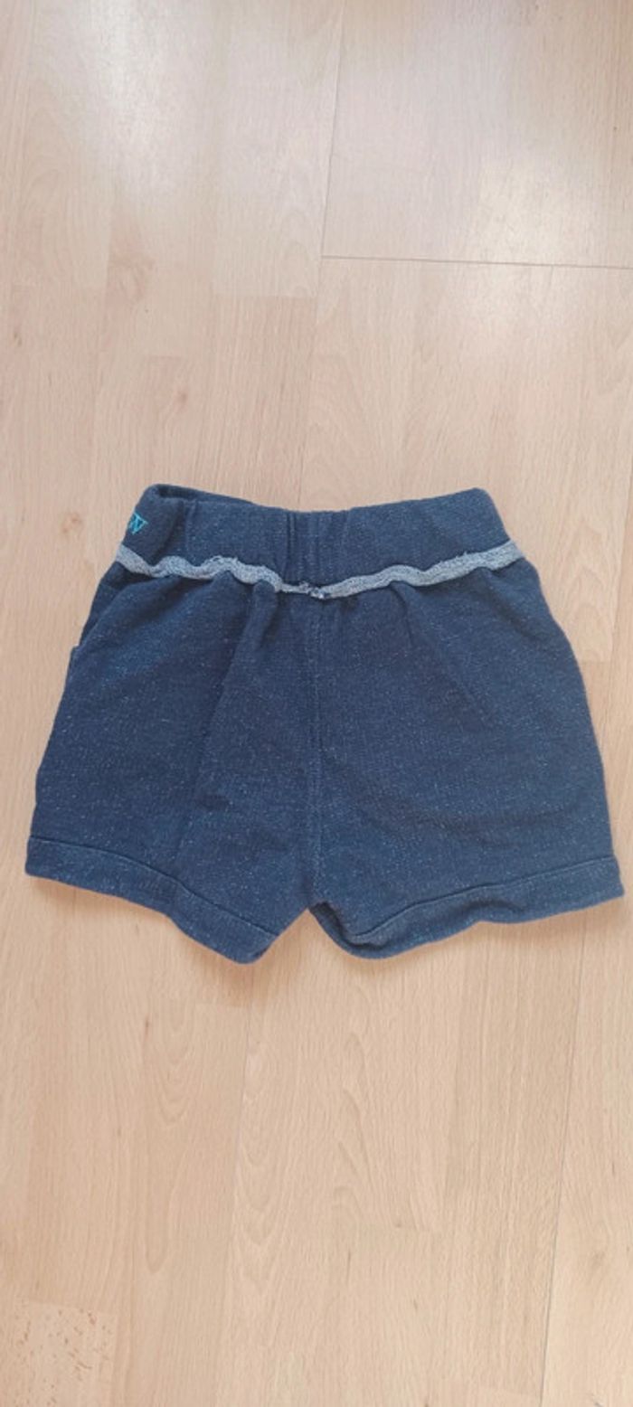 Short fille - photo numéro 3
