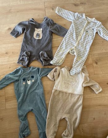 lot de 4 pyjama automne hiver taille 9mois