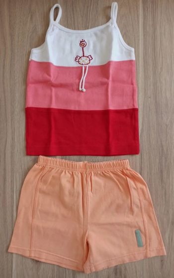 Débardeur tricolore blanc rose rouge 3 ans et short pêche Décathlon 3 ans