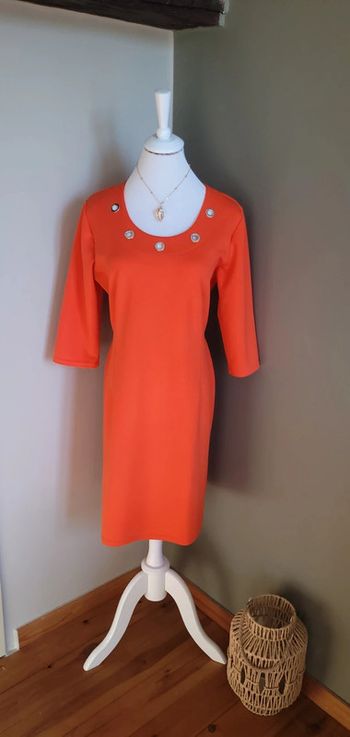Jolie robe Victor Orange Taille L Parfait état