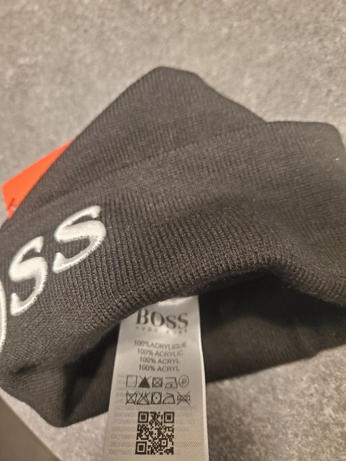 Vend bonnet noir - photo numéro 2