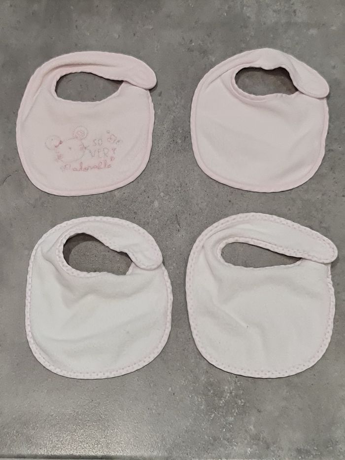 Lot 4 bavoirs naissance