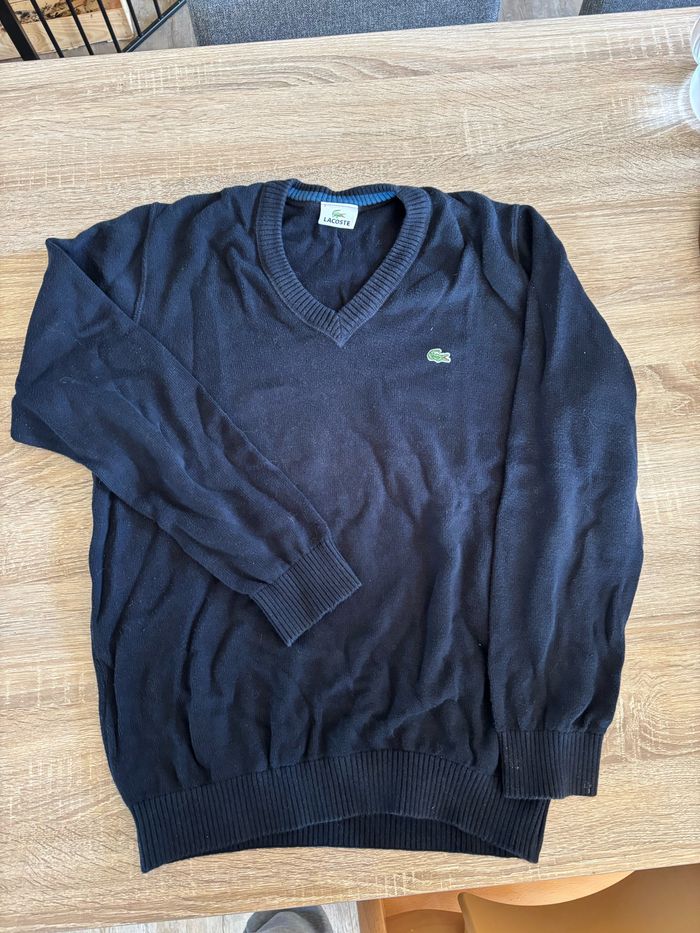 Pull col V Lacoste bleu marine taille 3 - photo numéro 3