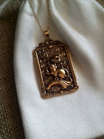 Collier médaillon signe astrologique chinois du rat