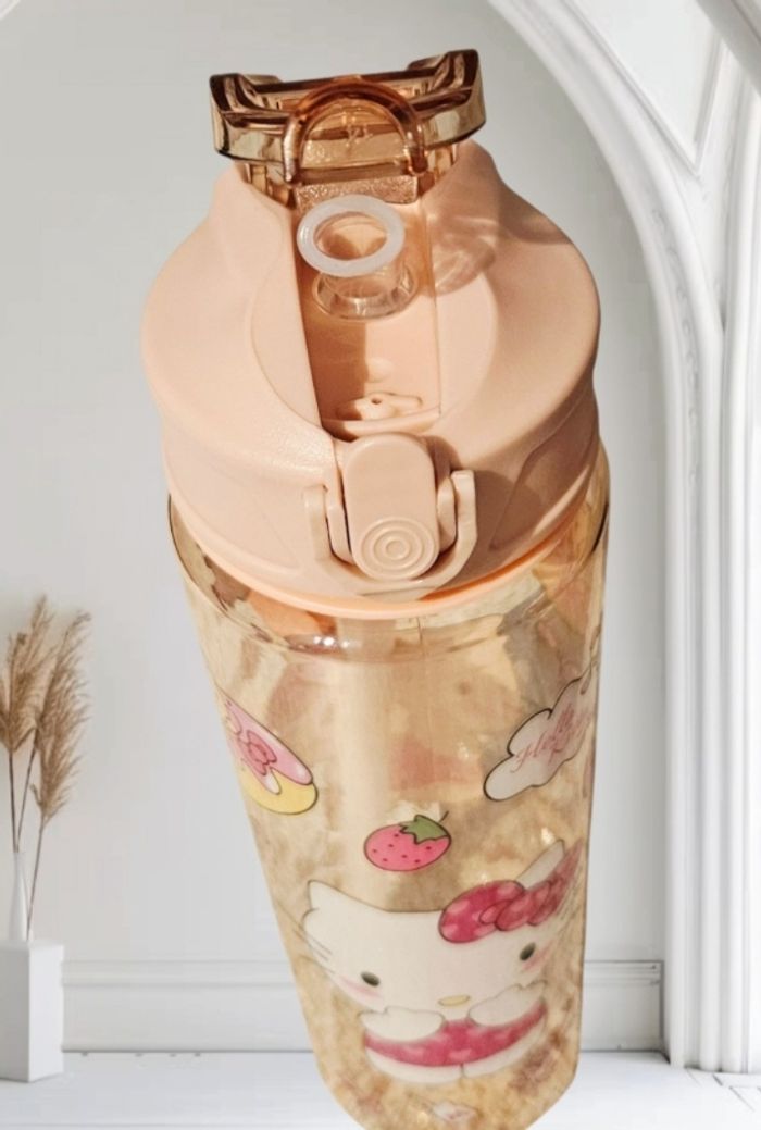 Magnifique gourde de grande capacite disney Hello kitty neuve - photo numéro 3