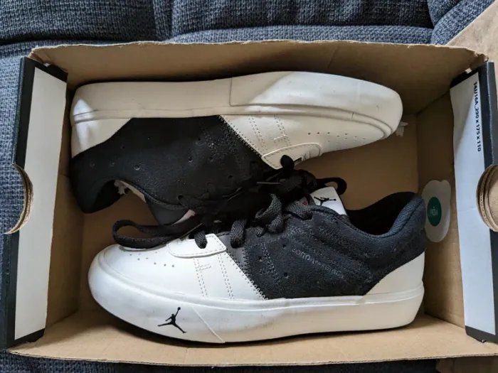 Baskets Nike jordan séries es Pointure 36,5 - photo numéro 6