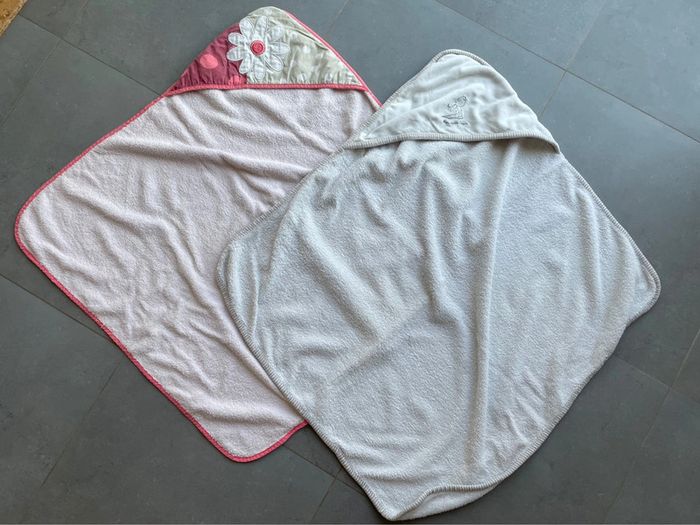 Lot cape de bain avec capuche bébé - photo numéro 4