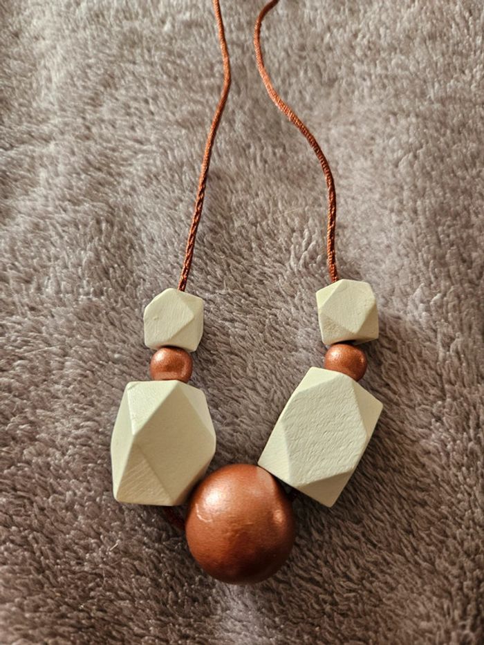 Collier grosses perles bois géométriques - photo numéro 2