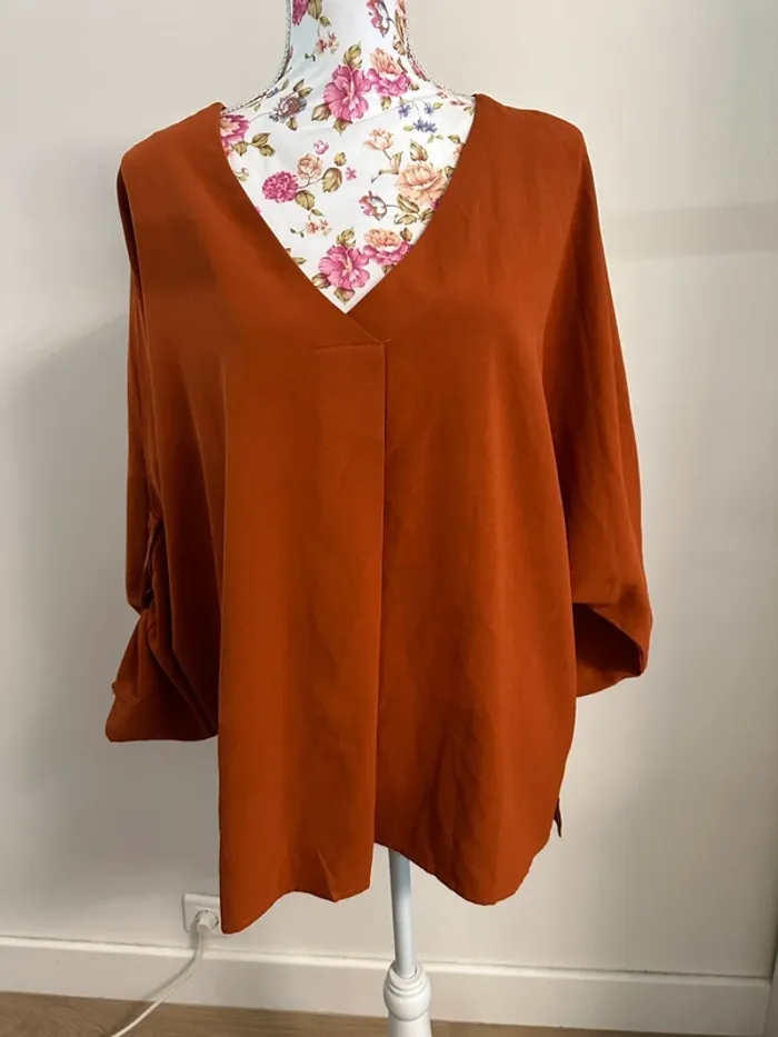 Haut oversize col V
