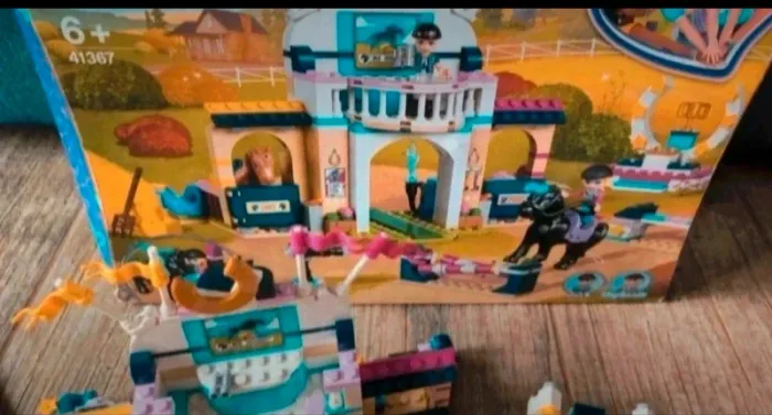 Lego Friends Le parcours d'obstacles de Stéphanie 41367 - photo numéro 2
