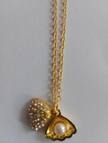 Collier fantaisie coquillage avec perle neuf