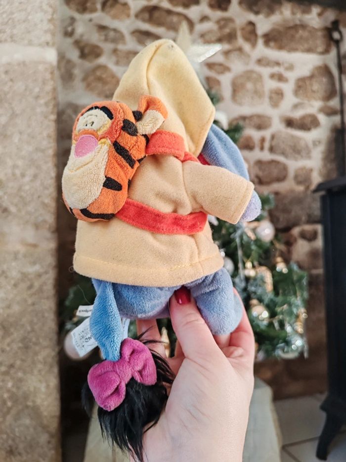 Peluche bourriquet avec manteau et sac a dos Tigrou - photo numéro 6