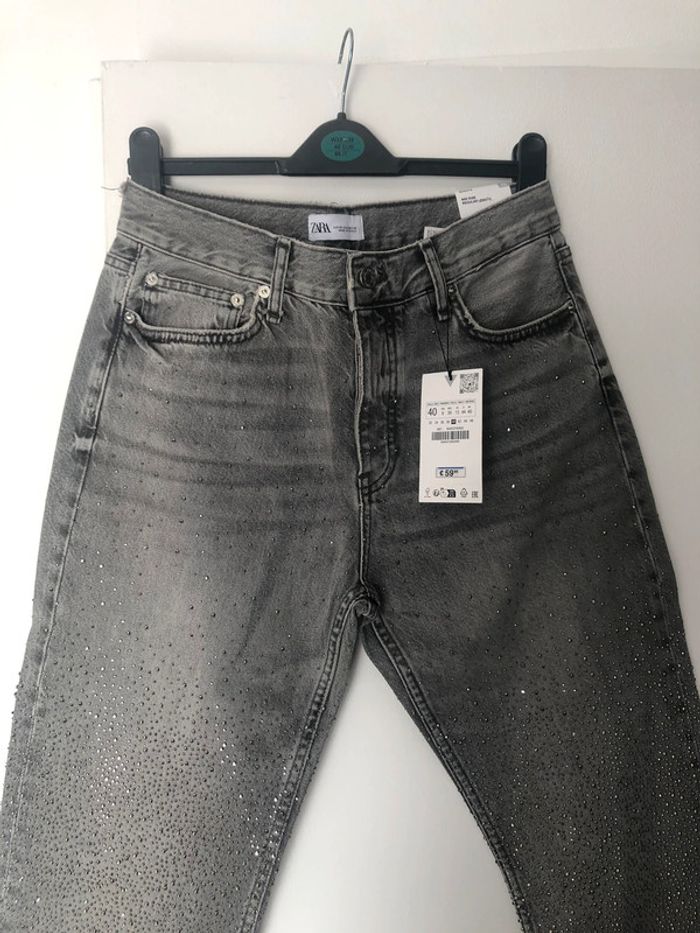 Superbe beau jean à strass Zara neuf avec étiquette taille 40 - photo numéro 2