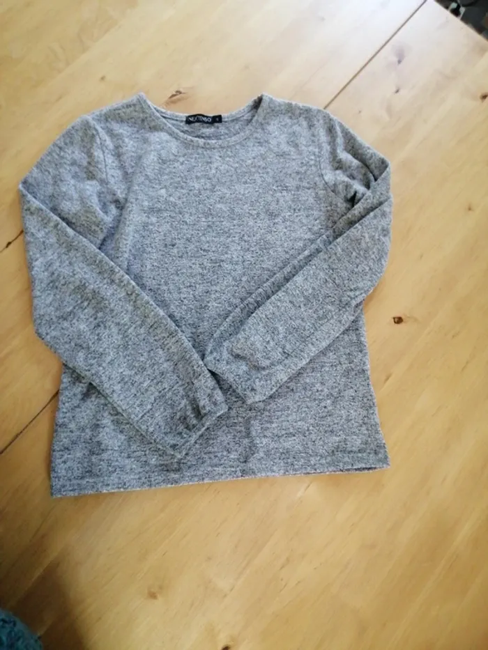 Pull gris