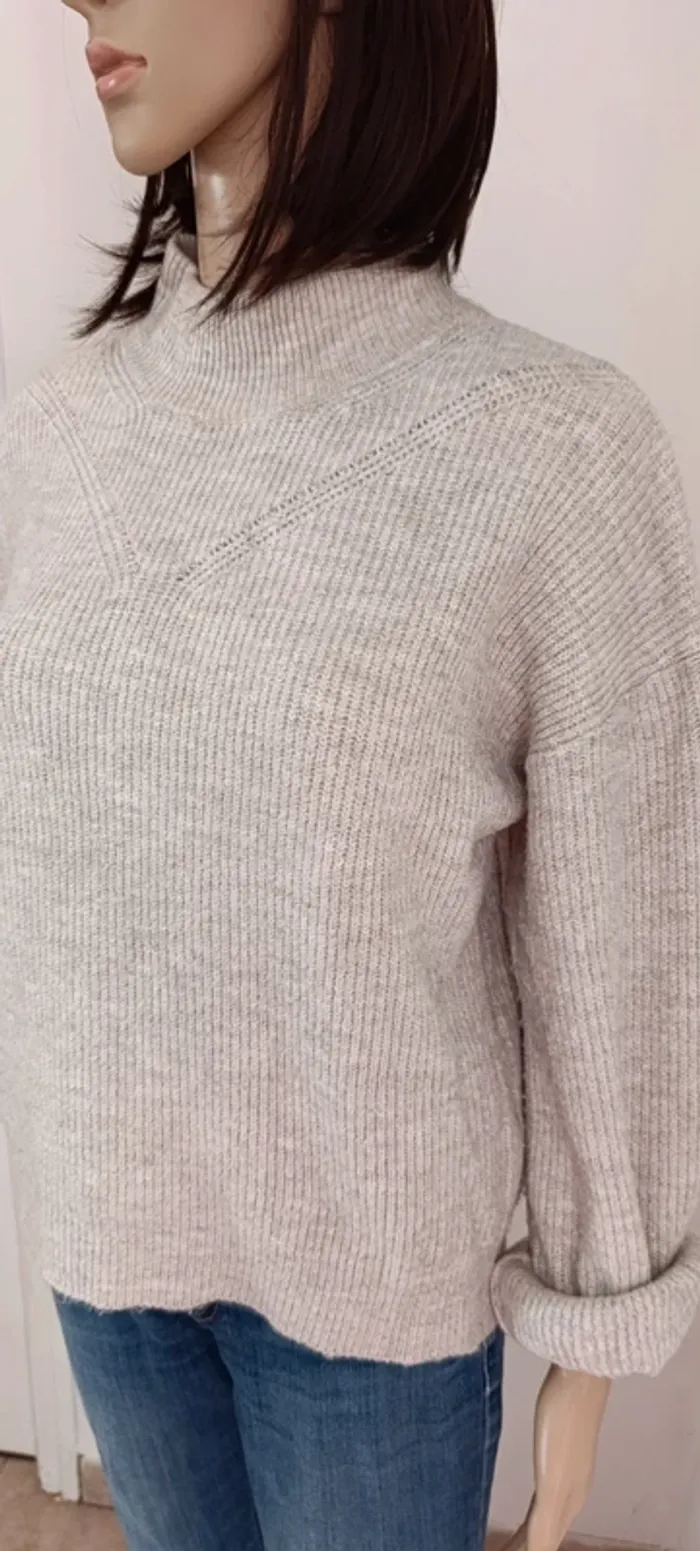 Pull cache cache beige doux taille M - comme neuf - photo numéro 3
