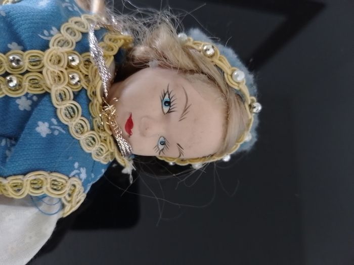 Poupée porcelaine - photo numéro 2