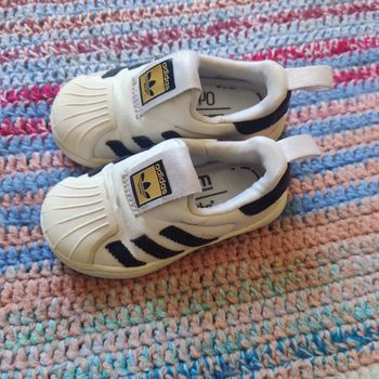 Basket taille 21