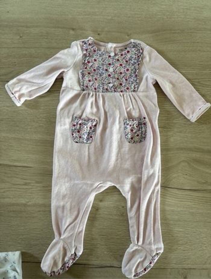 Lot pyjamas 12m - photo numéro 5