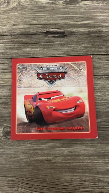 Livre « Cars, une course stylée »