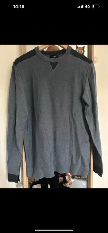 Pull bleu