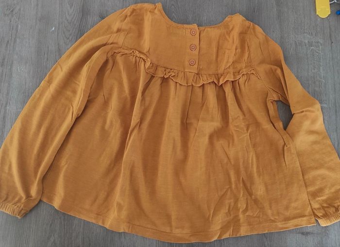 Blouse fille moutarde 8 ans - photo numéro 2