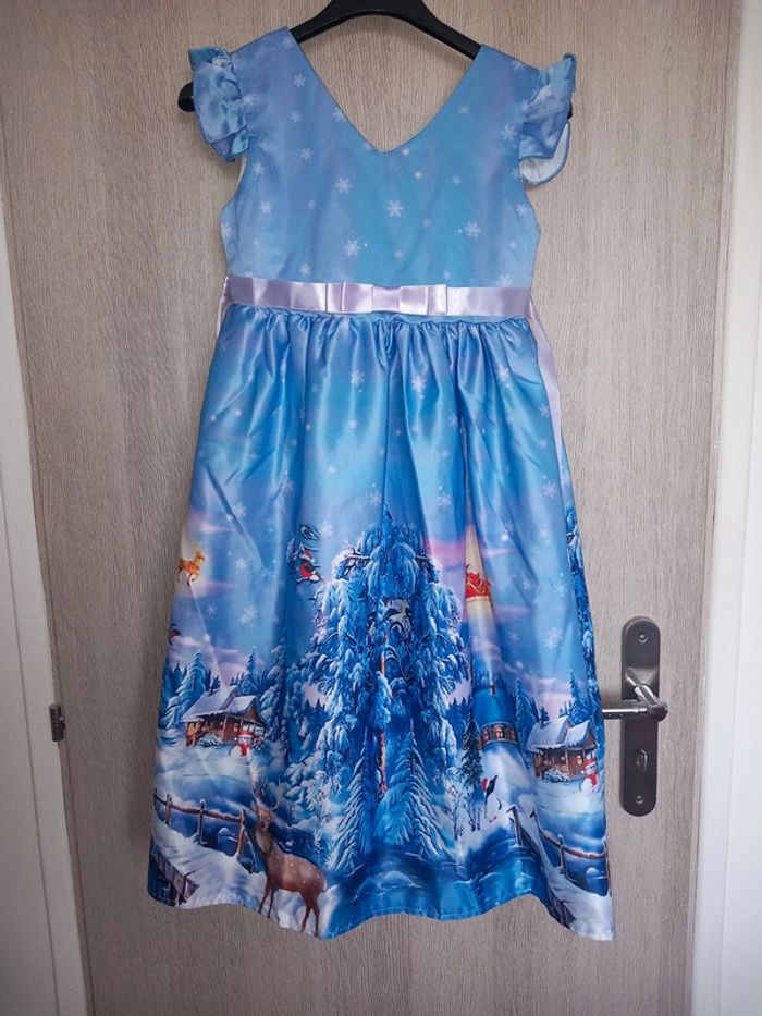 Magnifique robe de Noël aux jolis motifs de Noël - photo numéro 1