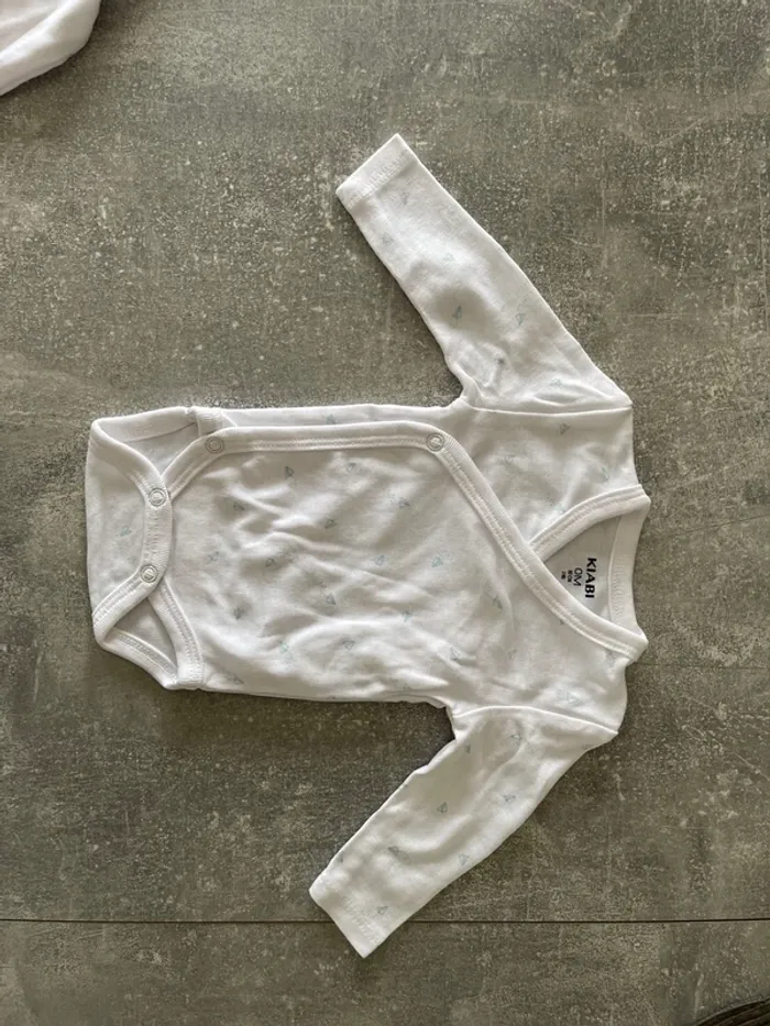 Lot 3 bodys fille - photo numéro 2