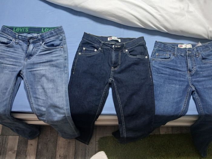 Lot jeans levis neuf