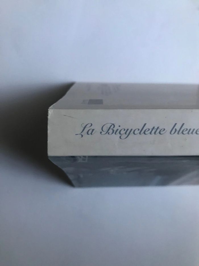 Livre « La bicyclette bleue » de Régine Deforges - photo numéro 2