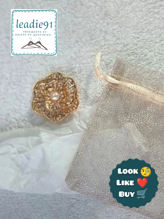 bijou broche / pendentif fleur NEUF