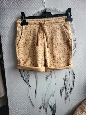 Short neuf