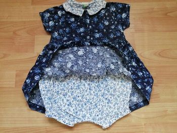 Robe avec culotte marine et blanche 2 ans 3 pommes