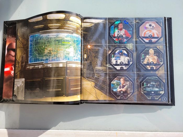 Superbe classeur collection Star Wars de 56 jetons Pogs, complet - photo numéro 3