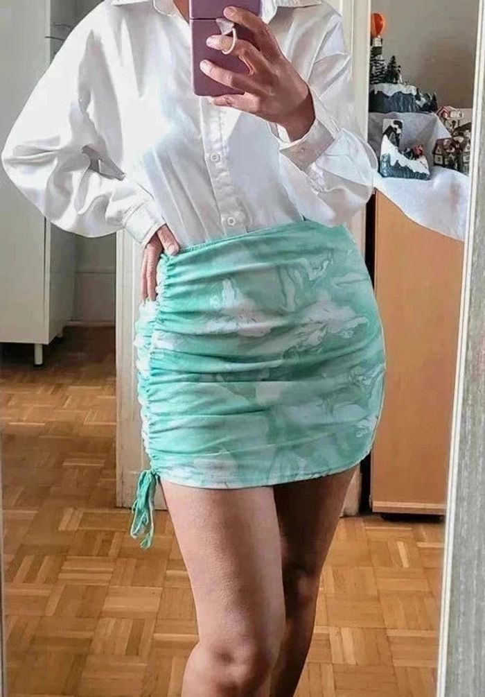 Magnifique mini jupe drapée sexy Boohoo - photo numéro 3