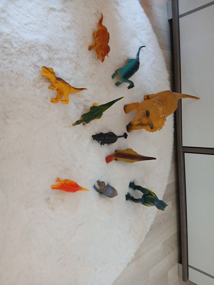 lot dinosaures - photo numéro 2