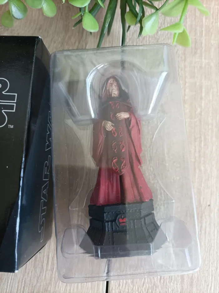 Figurine pièce d'échecs Darth Sidious Star Wars Altaya - photo numéro 2