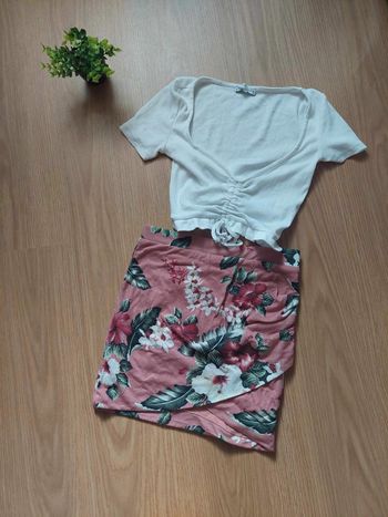 Mini jupe vieux rose fleuris Zara T.S (taille petit) TBE 🌺