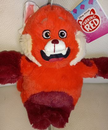 Peluche ligne rouge