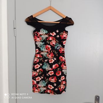 Robe noire à fleurs multicolores t36