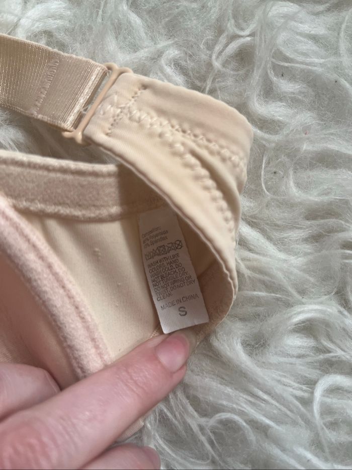Soutien gorge sans bretelle nude T.S TBE 👙 - photo numéro 2