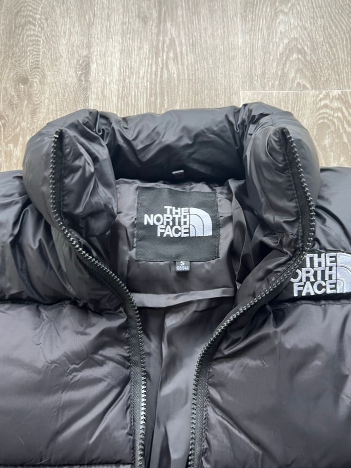 Doudoune crop top the north face / taille S - photo numéro 3