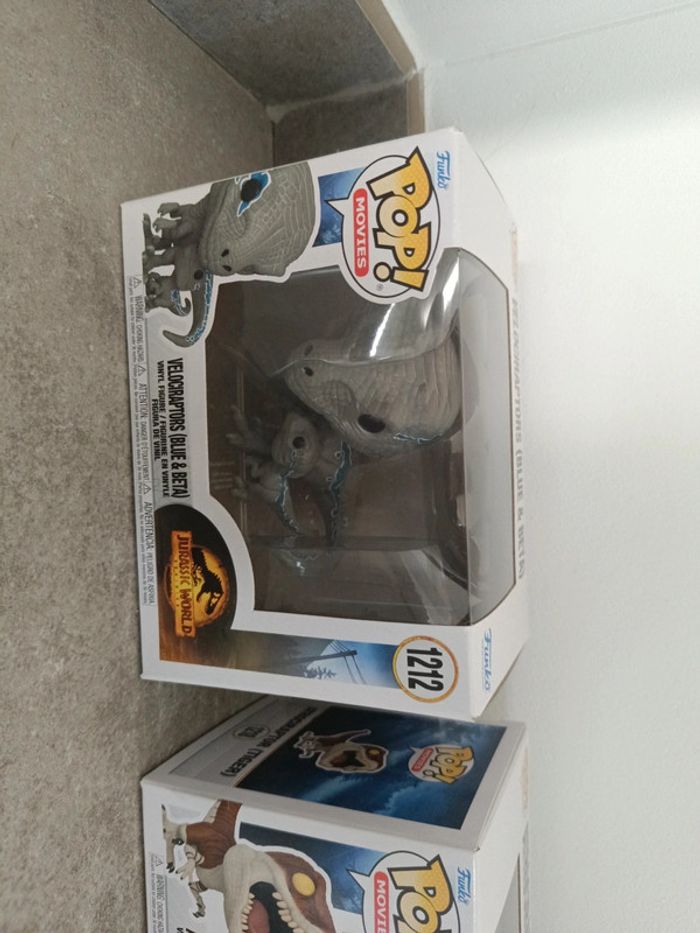 Lot funko Jurassic world 1212 1218 1206 - photo numéro 2