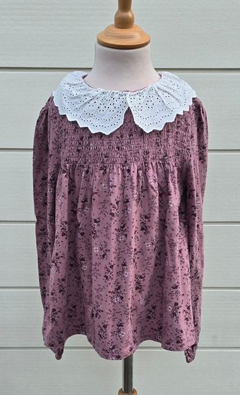 Tee-shirt blouse fleurie col

En broderie anglaise Vertbaudet 12 ans