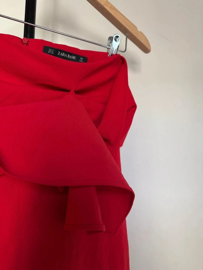 Jupe rouge classe S Zara - photo numéro 3