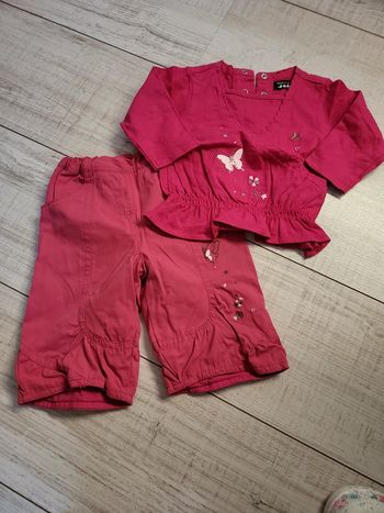 Ensemble bébé fille 6 mois tout compte fait très bon état