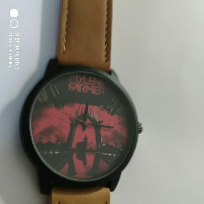 Mylène farmer montre quartz ecrin - photo numéro 8