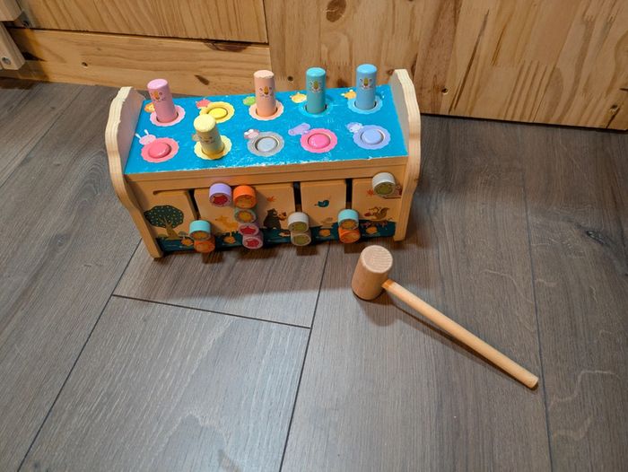 Instrument en bois à percussion en bon état