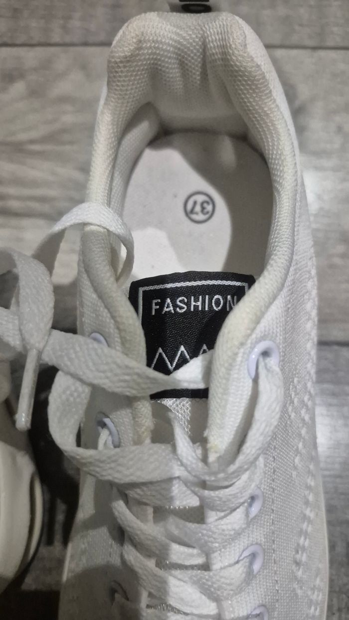 Vend basket neuf pointure37 - photo numéro 2