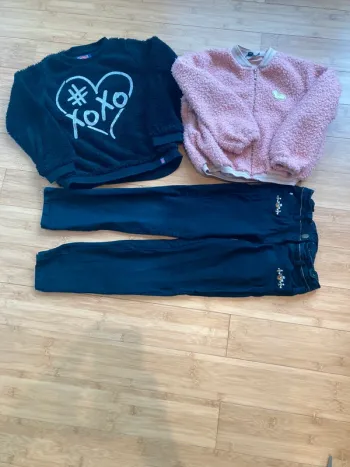 6 ans - Ensemble 3 pièces - 1 pantalon noir 1 bombers 1 pull noir tout doux