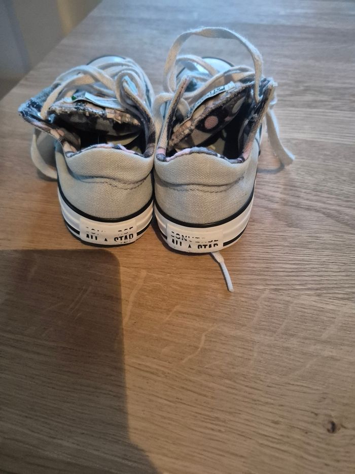 Converse grise - photo numéro 2